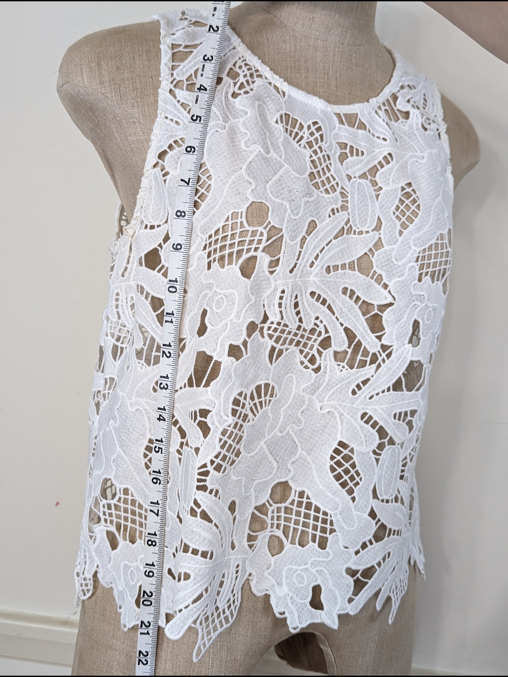 White Lace Shell Tank Top - Picture 6 of 9